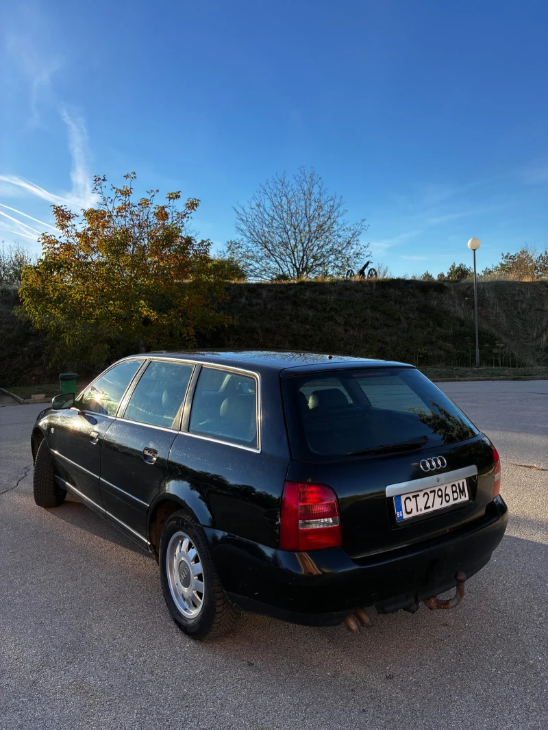 Audi A4 2.5 TDI, снимка 5 - Автомобили и джипове - 52296954