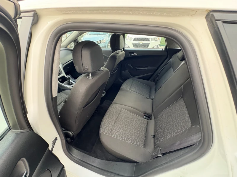 Opel Astra Feys 1.7 diesel 2014г., снимка 14 - Автомобили и джипове - 52346602