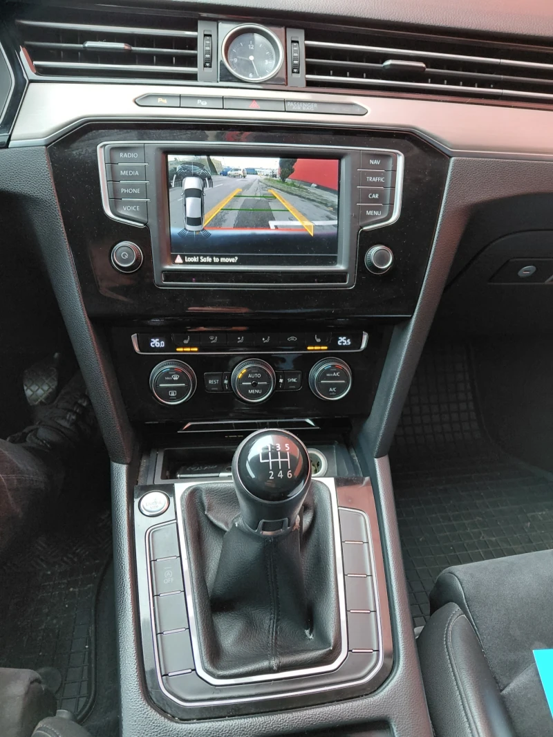 VW Passat 2.0-TDI B8-Седан.Камера.DIGITAL, снимка 8 - Автомобили и джипове - 52393489