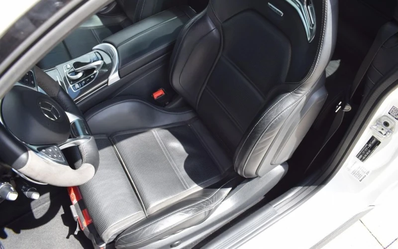 Mercedes-Benz C 63 AMG, снимка 8 - Автомобили и джипове - 52492663