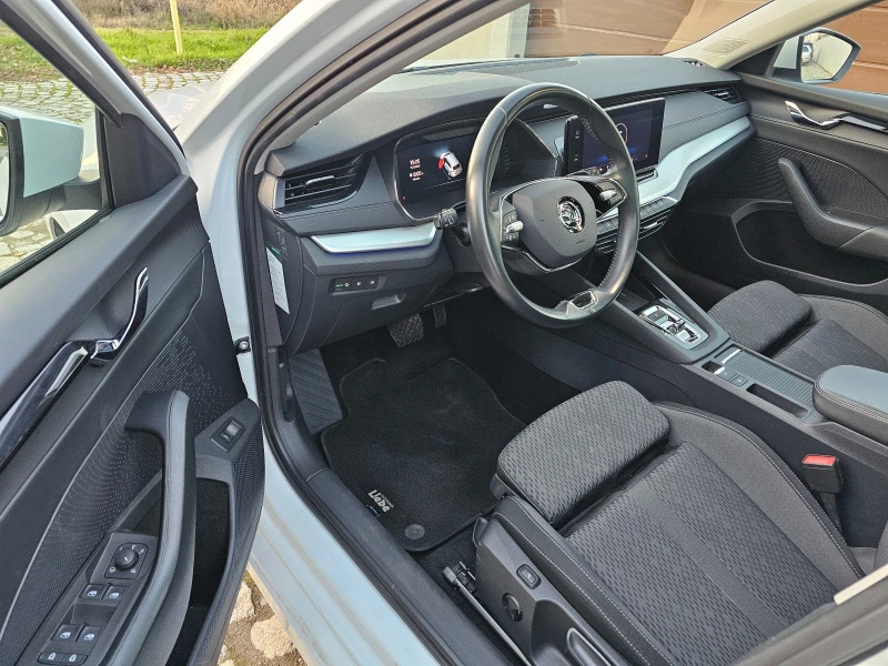 Skoda Octavia 2.0 TDI Clever Панорама Масаж Виртуален Педал, снимка 11 - Автомобили и джипове - 52805069