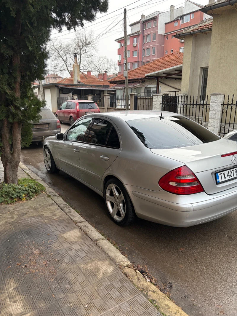 Mercedes-Benz 220, снимка 2 - Автомобили и джипове - 52992312