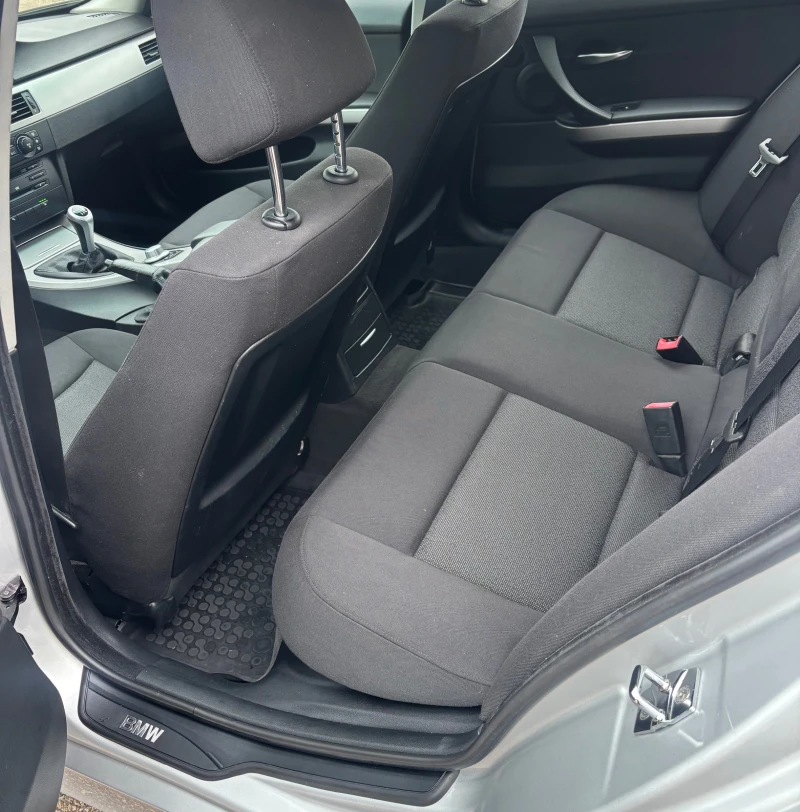 BMW 320 2.0 D, снимка 11 - Автомобили и джипове - 53468575