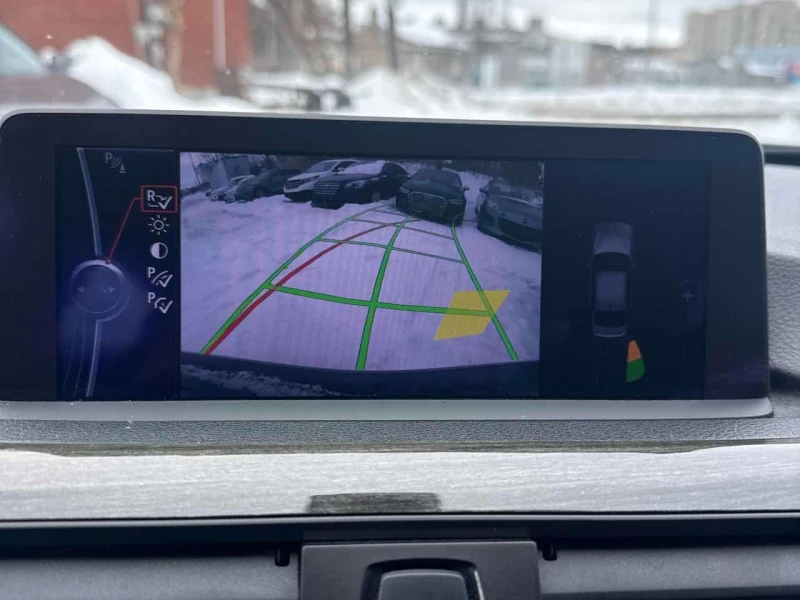 BMW 335 * 335i xDrive * 2 КЛЮЧА* ПОДГРЕВ* KEYLESS* HARMAN , снимка 12 - Автомобили и джипове - 53529642