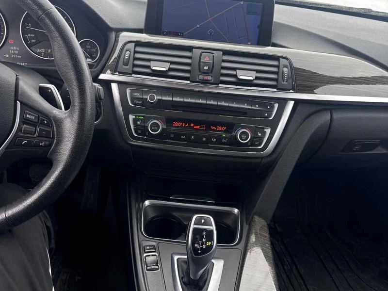 BMW 335 * 335i xDrive * 2 КЛЮЧА* ПОДГРЕВ* KEYLESS* HARMAN , снимка 9 - Автомобили и джипове - 53529642
