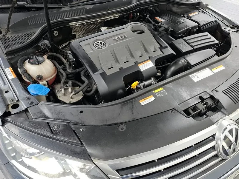 VW CC 2.0 TDI 4Motion, снимка 6 - Автомобили и джипове - 54303464