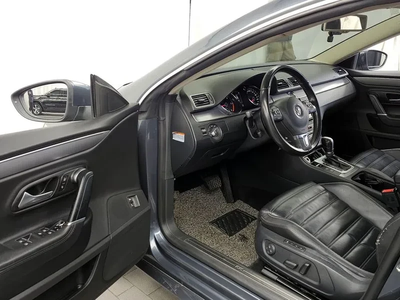 VW CC 2.0 TDI 4Motion, снимка 10 - Автомобили и джипове - 54303464