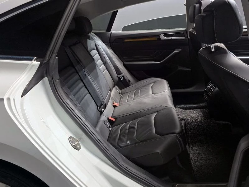 VW Arteon 2.0 TDI PRESTIGE, снимка 12 - Автомобили и джипове - 56040166