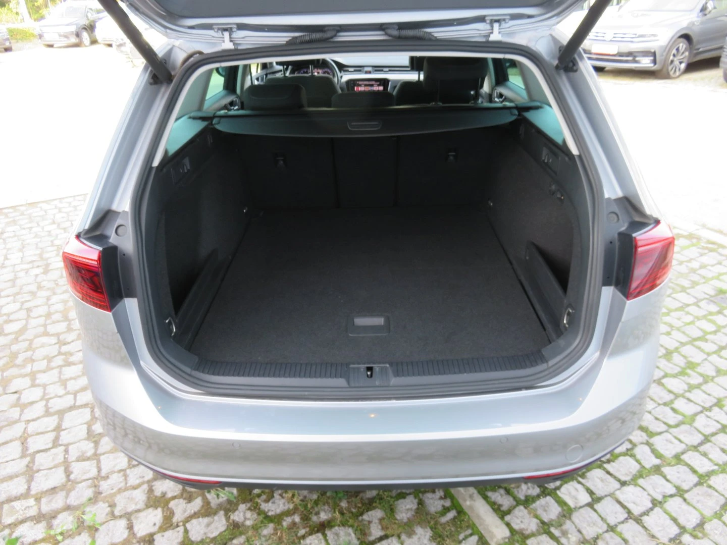 VW Passat VW Passat Var. Business 2.0 TDI SCR DSG - изображение 7