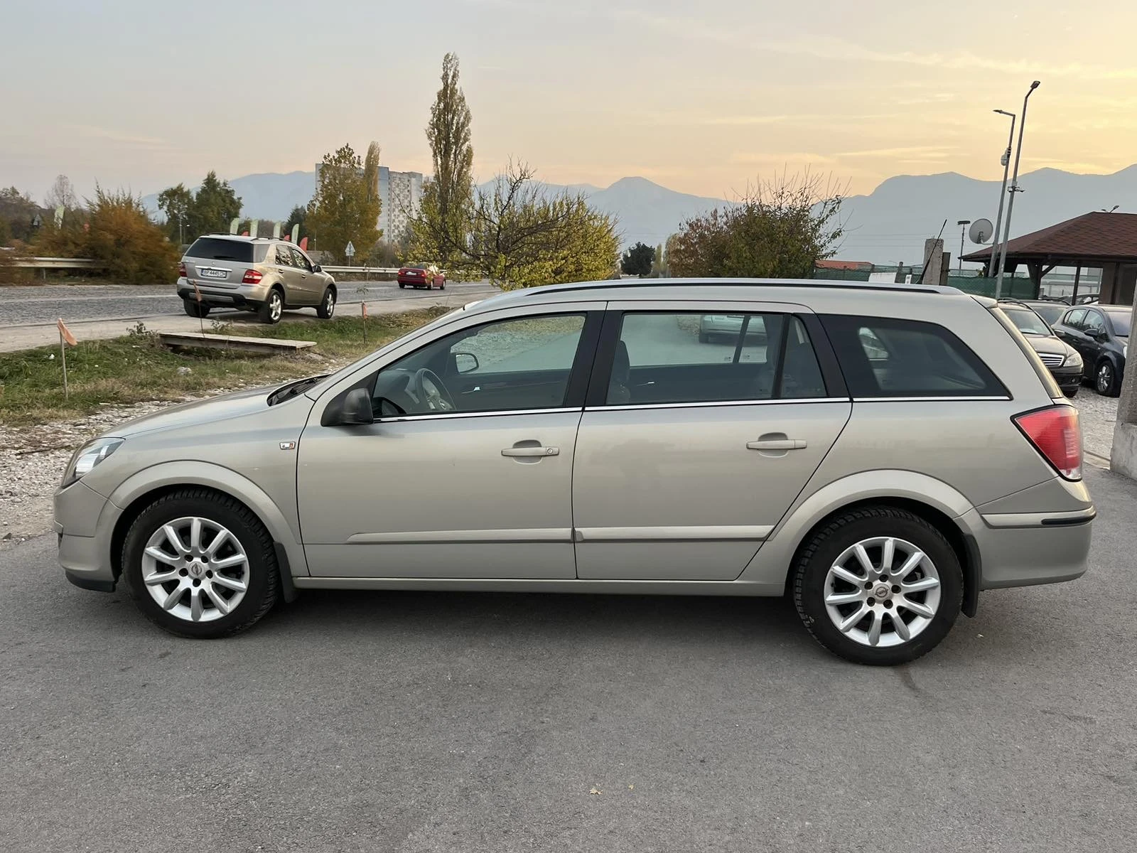 Opel Astra 1.8I 125кс АВТОМАТ АВТОПИЛОТ КЛИМАТРОНИК - изображение 6