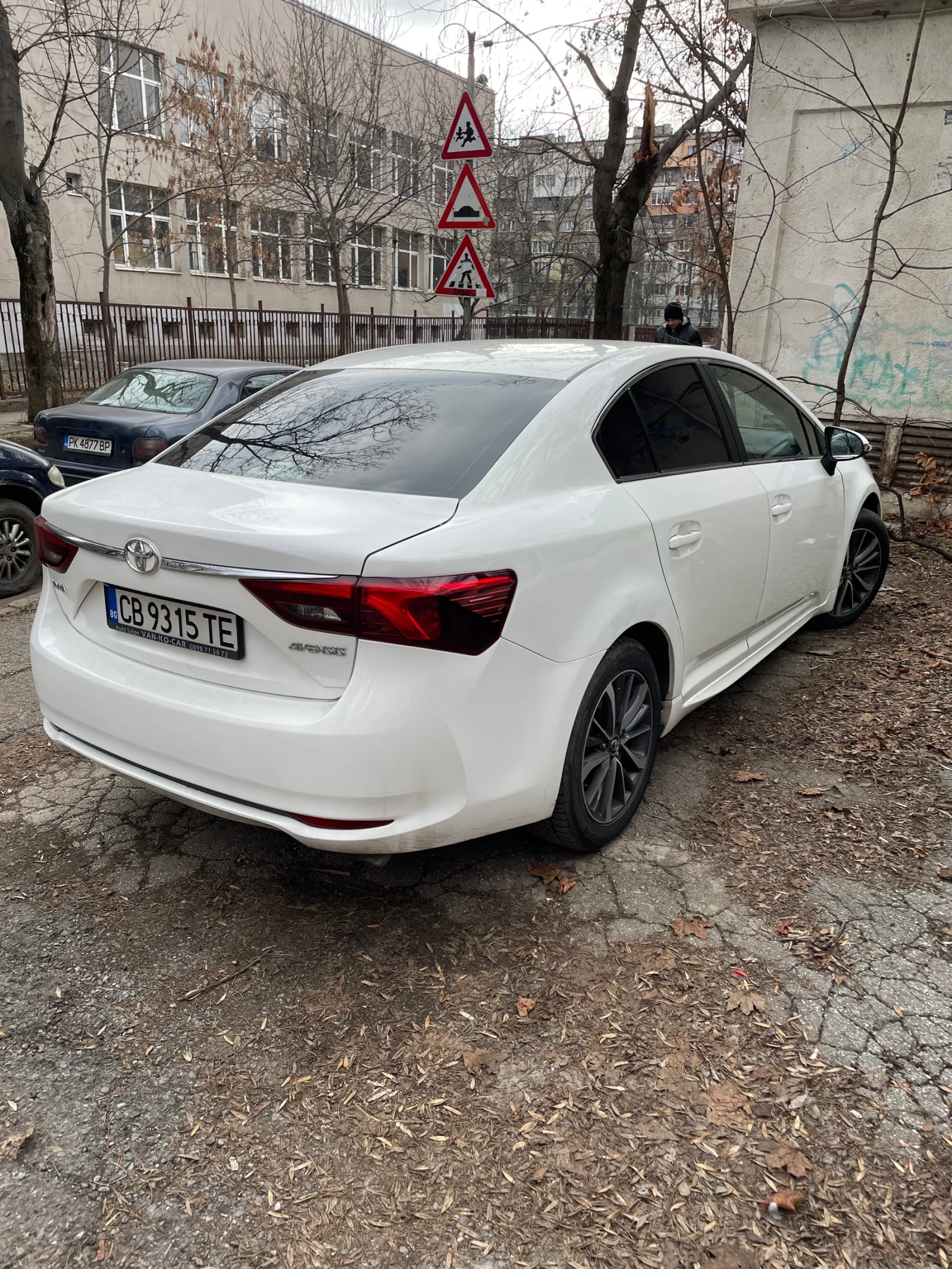 Toyota Avensis  - изображение 4