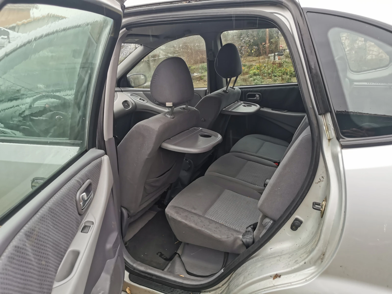 Nissan Almera tino  - изображение 6