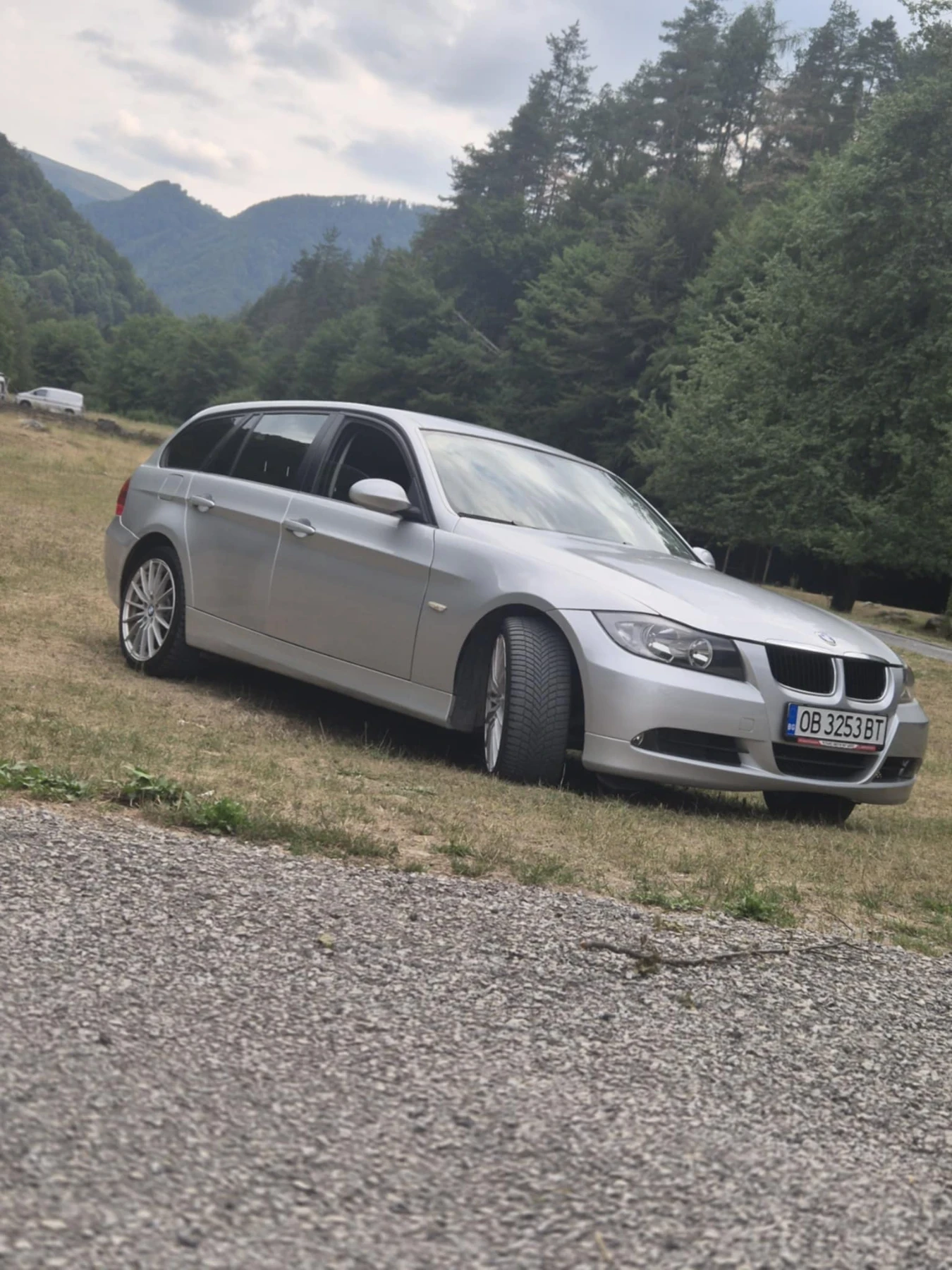 BMW 320  - изображение 4