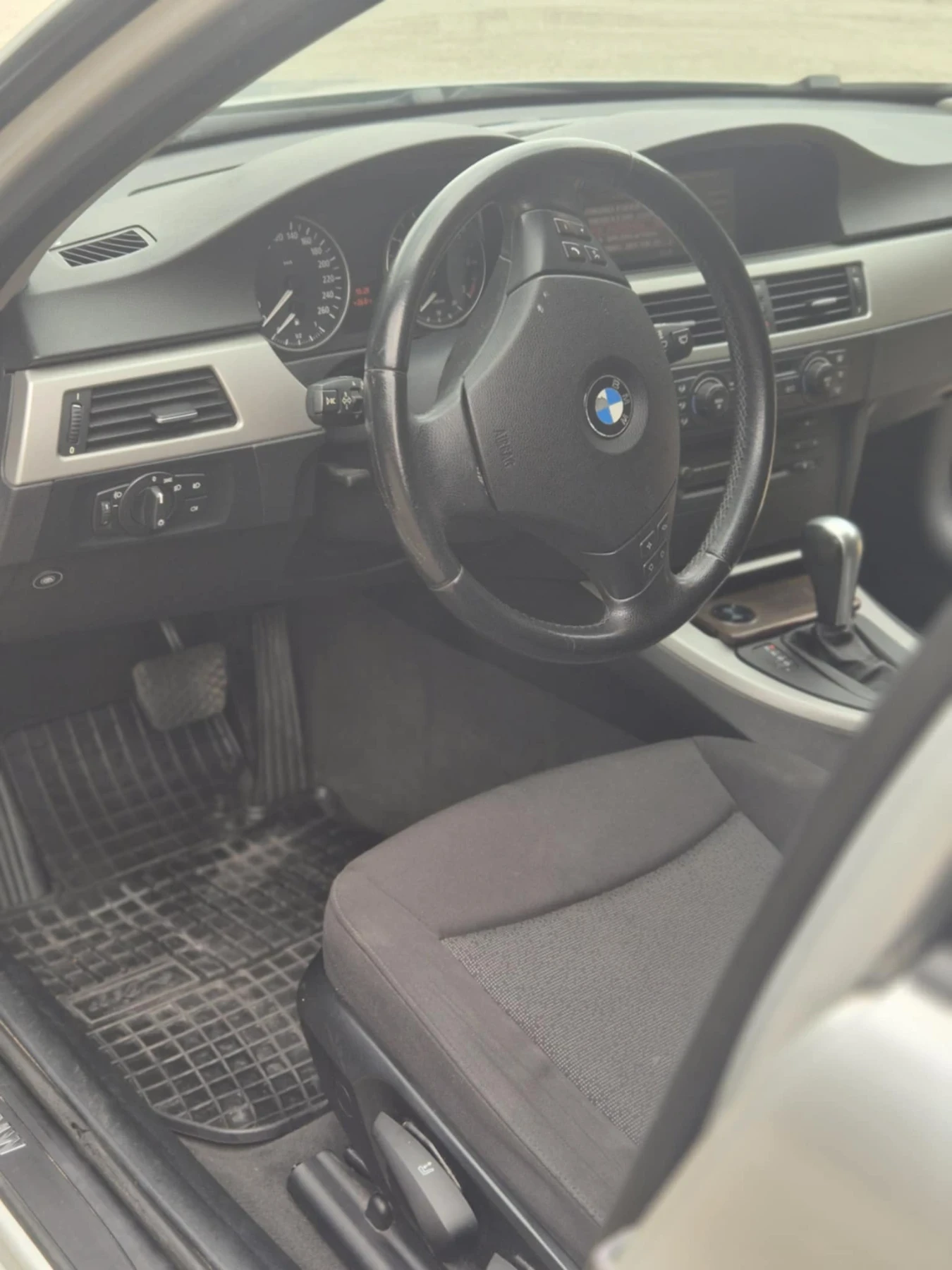 BMW 320  - изображение 6