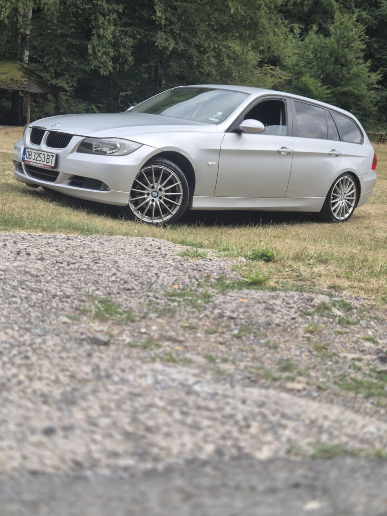 BMW 320  - изображение 2