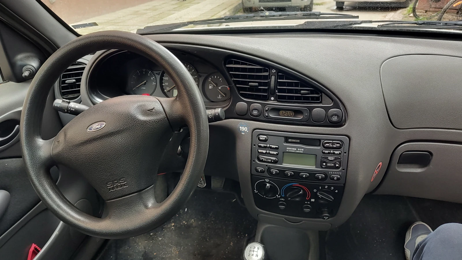Ford Fiesta  - изображение 7