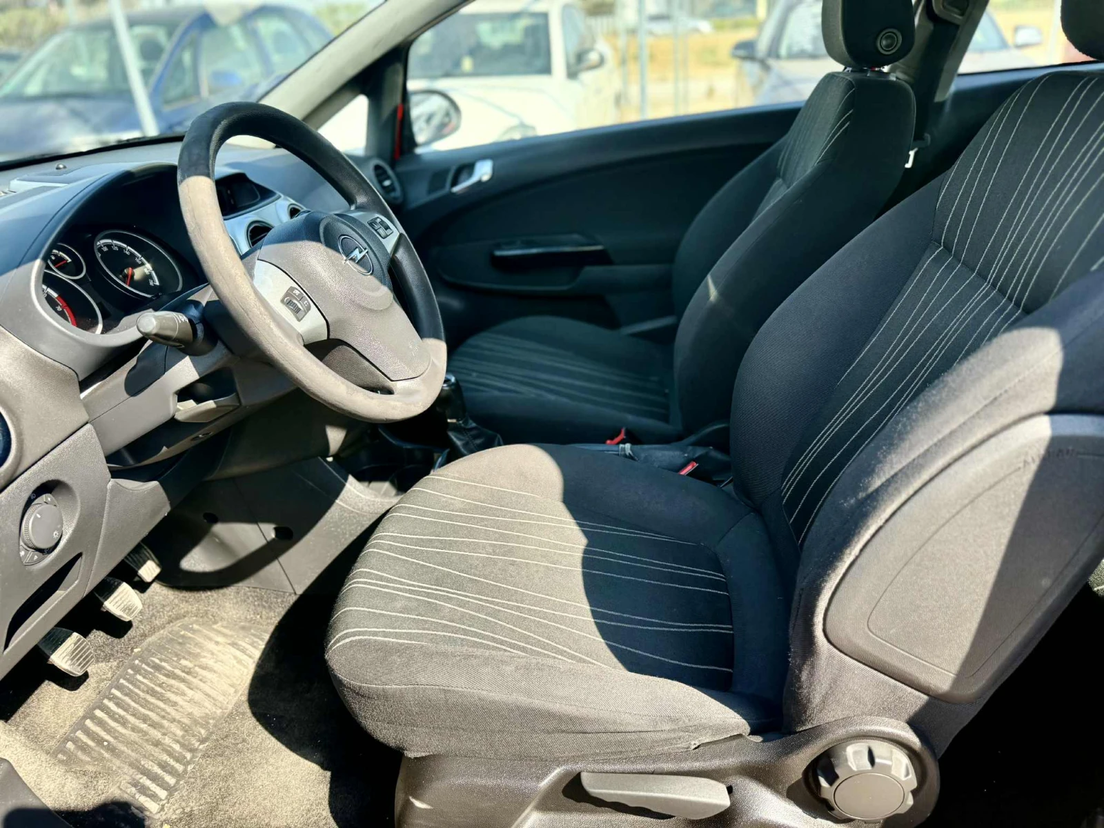 Opel Corsa 1.2 - изображение 9