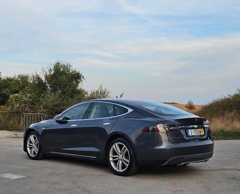 Tesla Model S S85 Free Supercharging - изображение 4