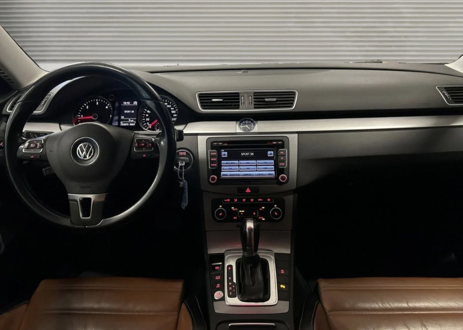 VW Passat 2.0 TDI Highline  | Mobile.bg — изображение 12
