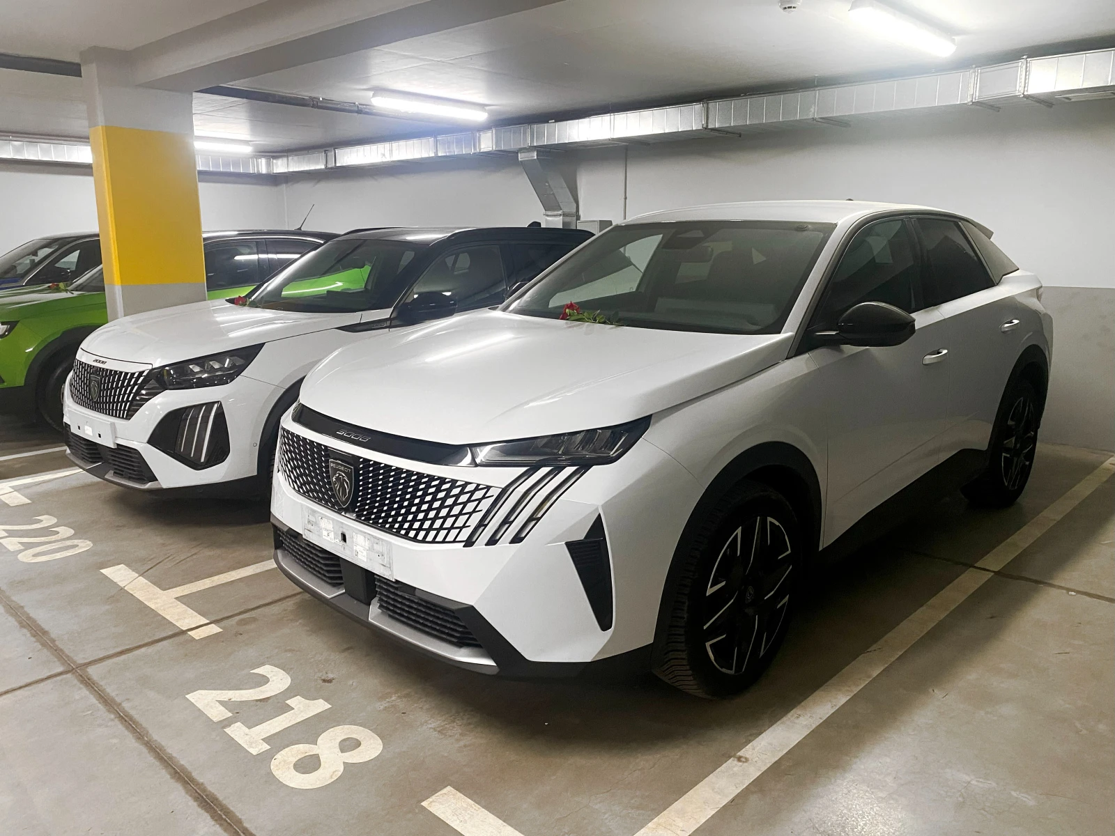 Peugeot 2008 GT 360 camera 3D display | Mobile.bg � ����������� 7