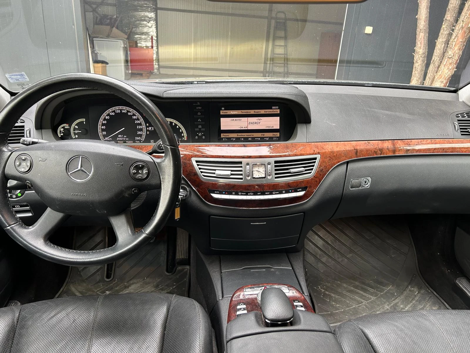 Mercedes-Benz S 500  - изображение 8