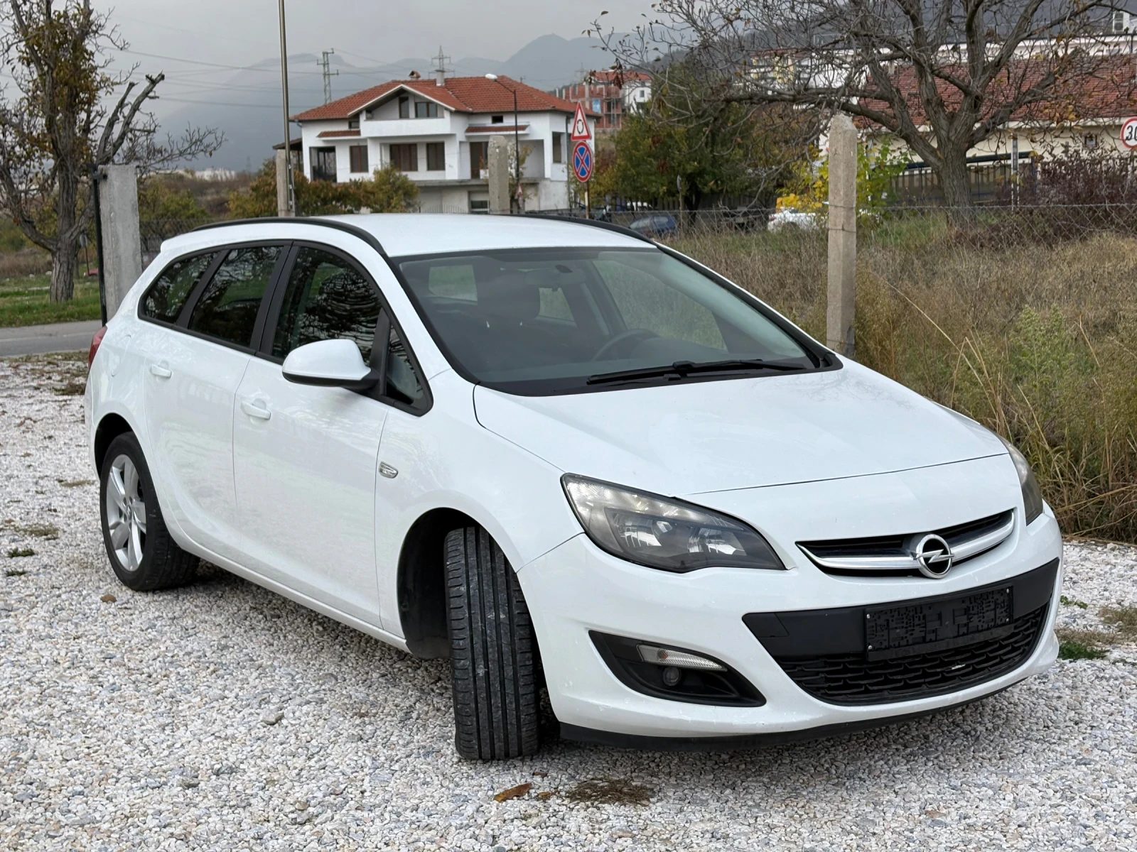 Opel Astra Feys 1.7 diesel 2014г. - изображение 5