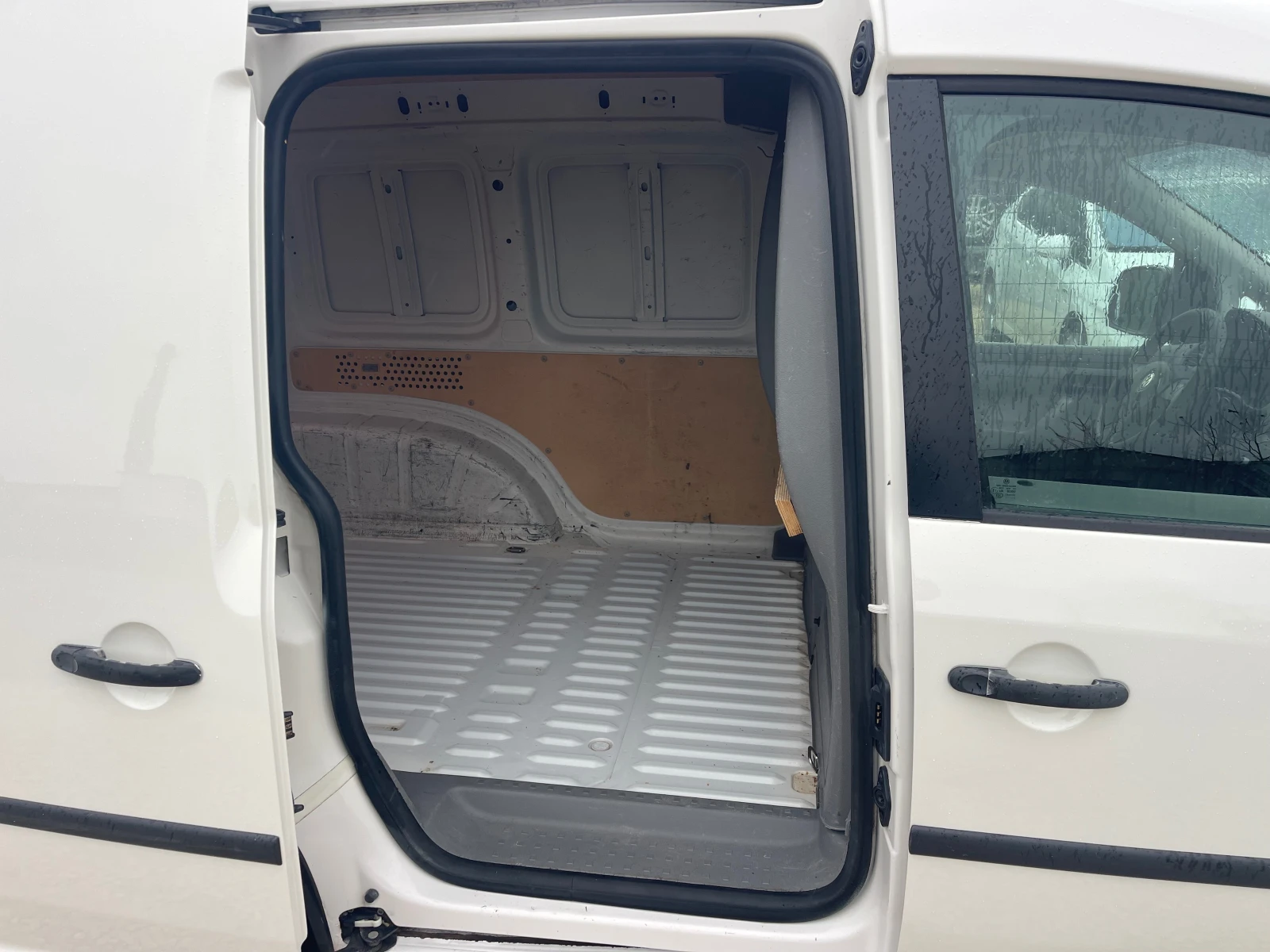 VW Caddy 2.0SDI  | Mobile.bg   16