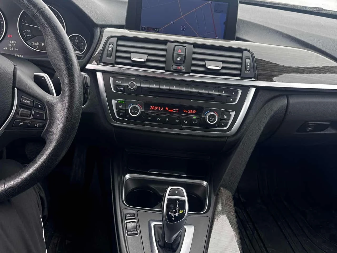 BMW 335 * 335i xDrive * 2 �����* �������* KEYLESS* HARMAN  | Mobile.bg � ����������� 9