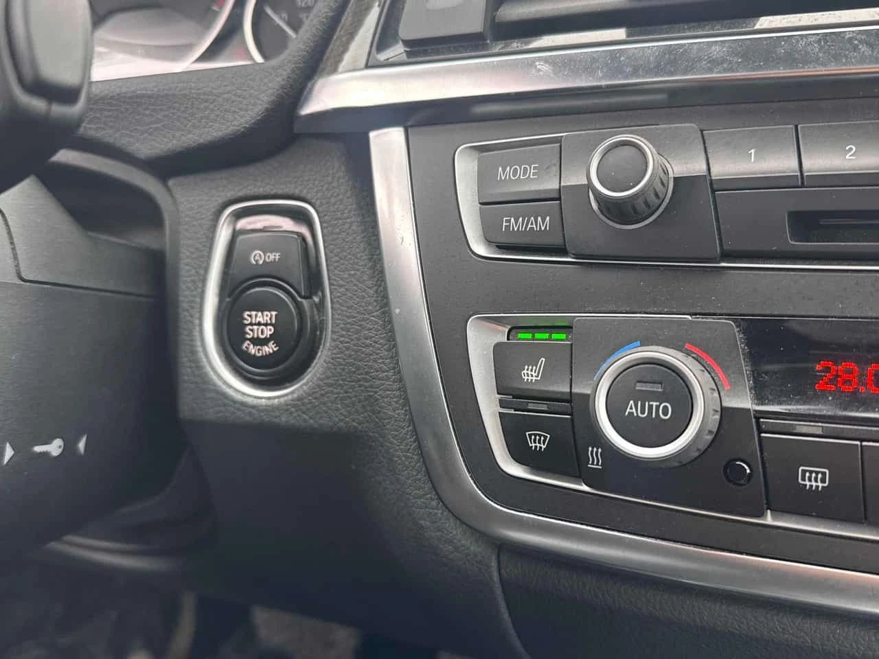 BMW 335 * 335i xDrive * 2 �����* �������* KEYLESS* HARMAN  | Mobile.bg � ����������� 14