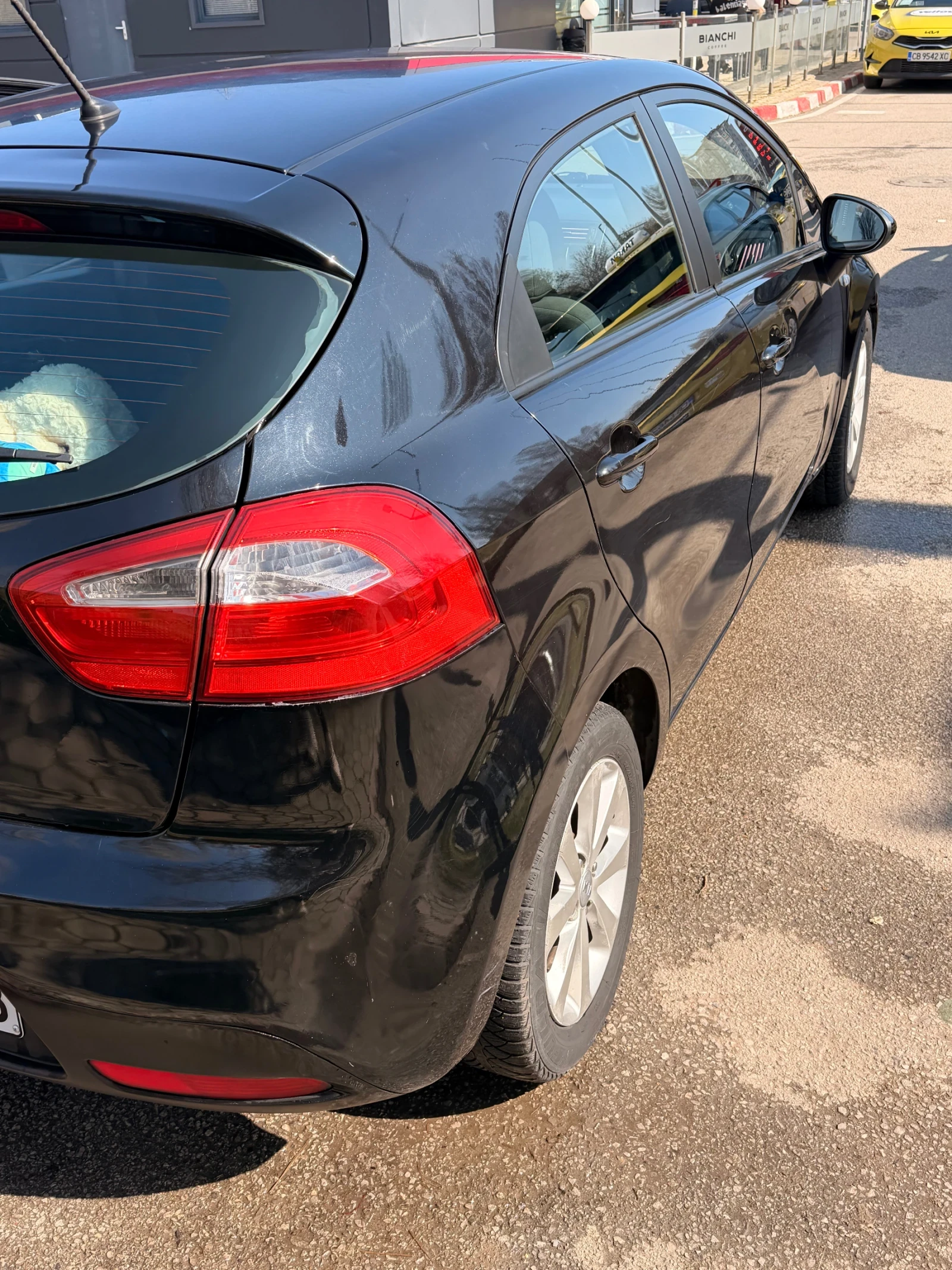 Kia Rio, снимка 12 - Автомобили и джипове - 53756595