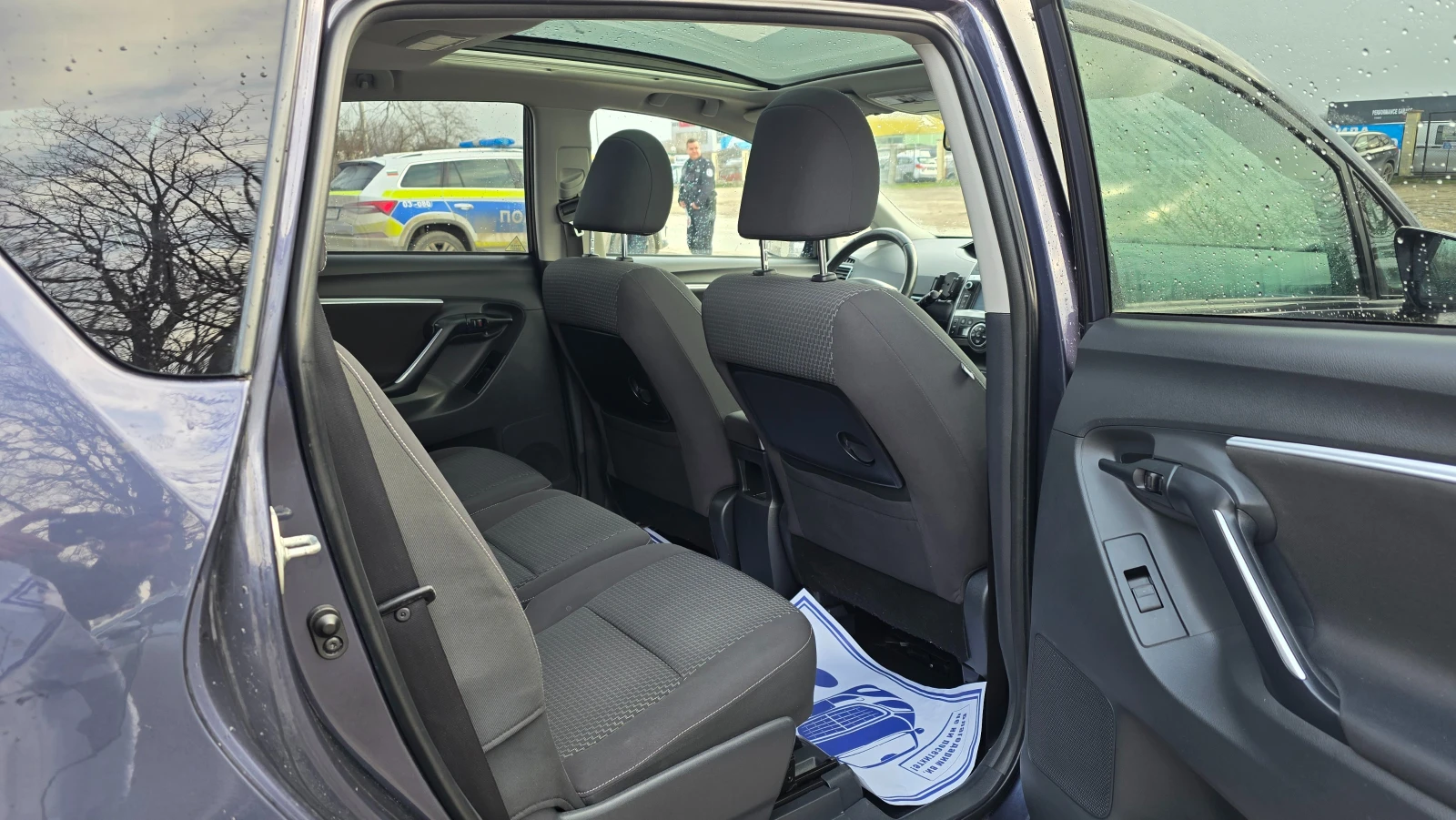 Toyota Verso УНИКАТ/FACE LIFT/7m, снимка 10 - Автомобили и джипове - 53773860