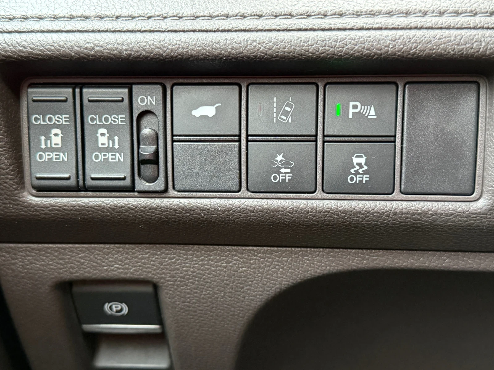 Honda Odyssey 3.5i-V6-280ps-7места, снимка 13 - Автомобили и джипове - 53878251