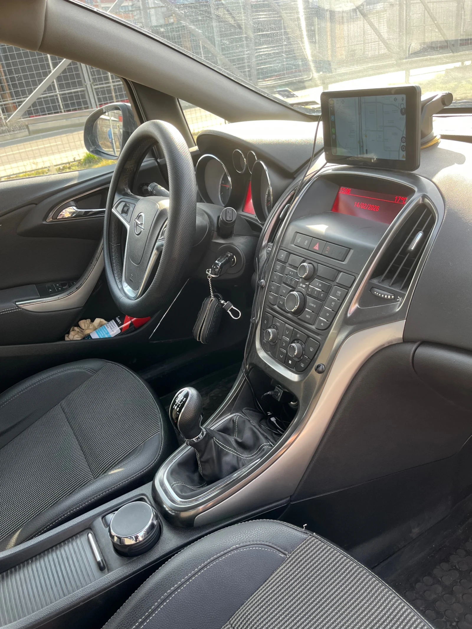 Opel Astra 1.7 CDTI Cosmo, снимка 11 - Автомобили и джипове - 54034100