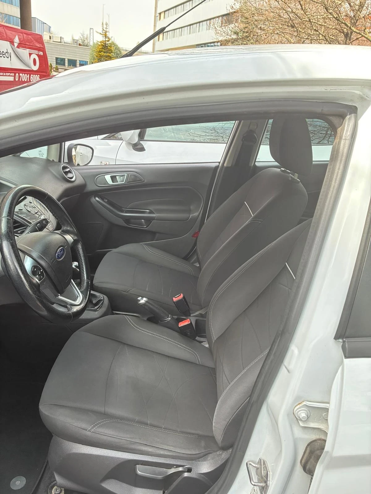 Ford Fiesta, снимка 5 - Автомобили и джипове - 54258092