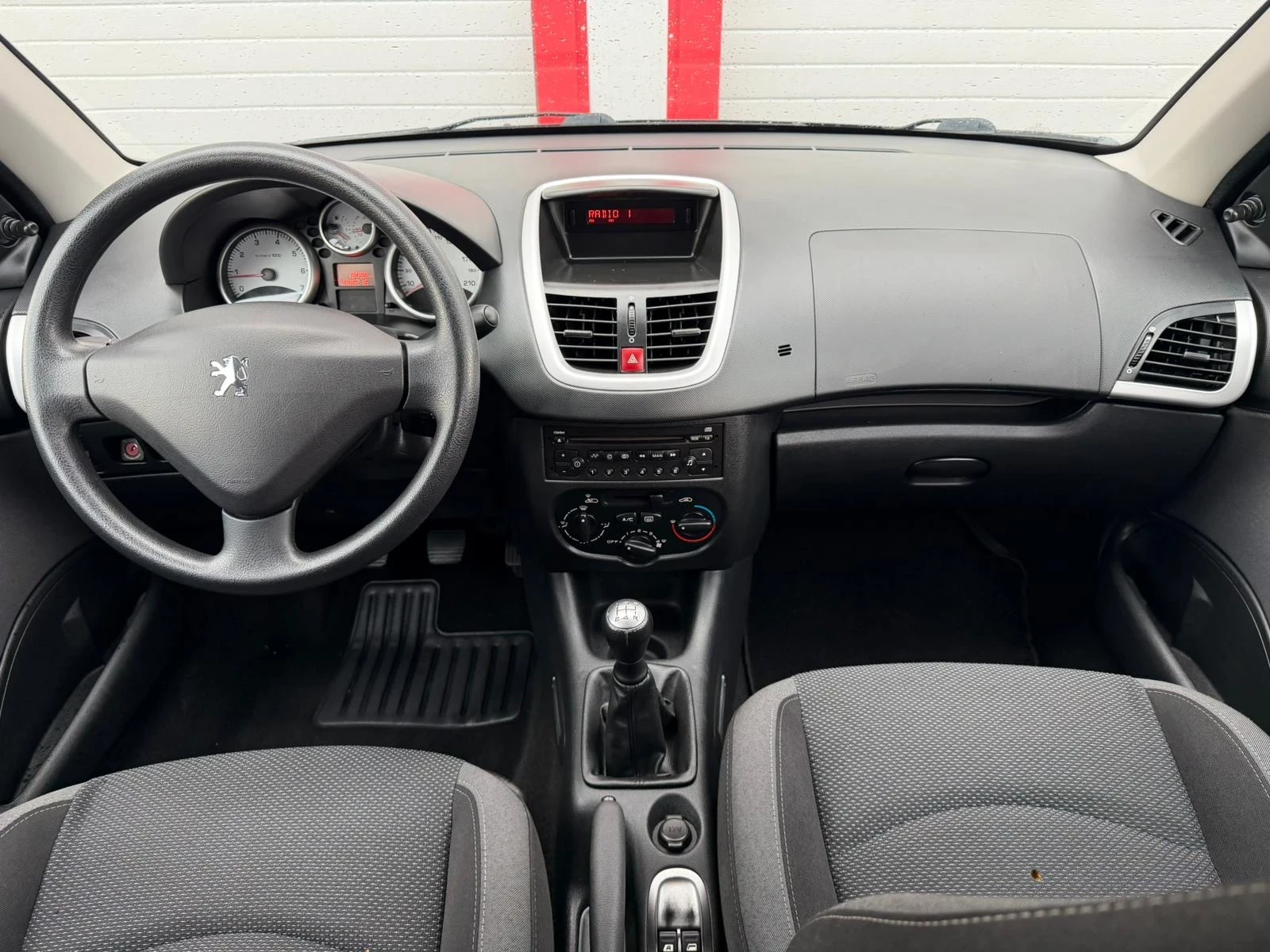 Peugeot 206 1.2I PLUS TRENDY KLIMATIK EVRO 5A 96 000KM!!!  | Mobile.bg � ����������� 14