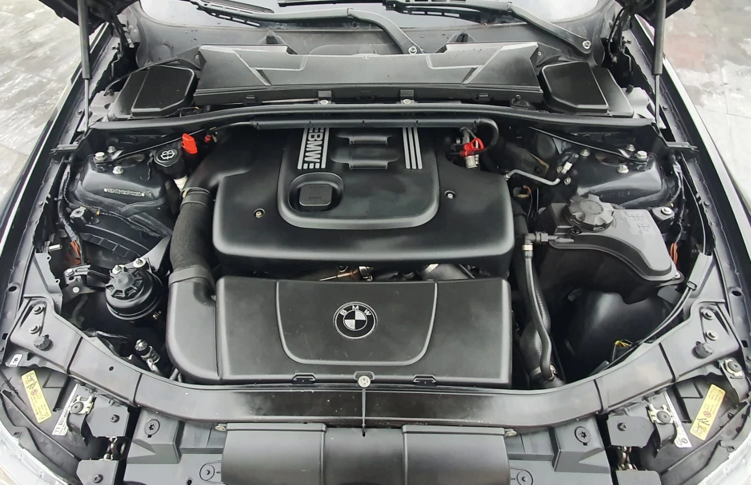 BMW 320 D SW E91 163к.с., снимка 15 - Автомобили и джипове - 54343959