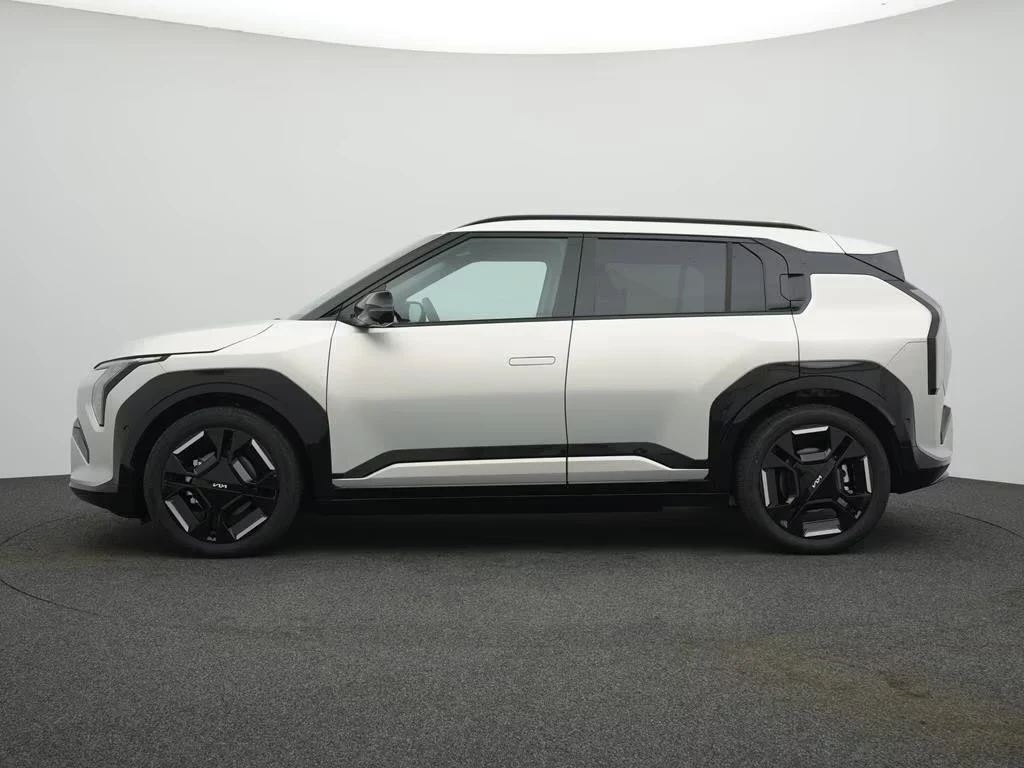 Kia EV3 Gt-Line 81.4kWh DISTR 360* HUD B/S Winter Package+, снимка 3 - Автомобили и джипове - 54358971