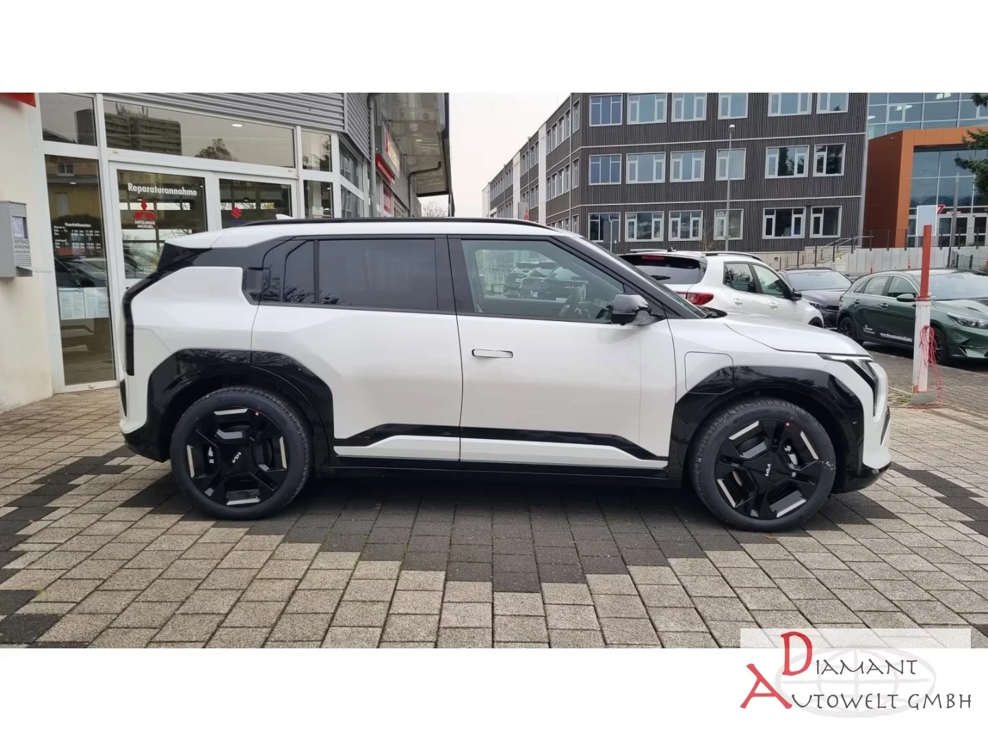 Kia EV3 Gt-Line 81.4kWh DISTR 360* HUD B/S Winter Package+ | Mobile.bg � ����������� 4