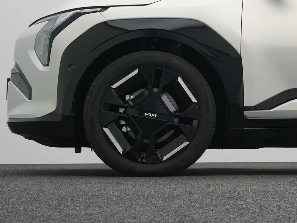 Kia EV3 Gt-Line 81.4kWh DISTR 360* HUD B/S Winter Package+, снимка 4 - Автомобили и джипове - 54358971