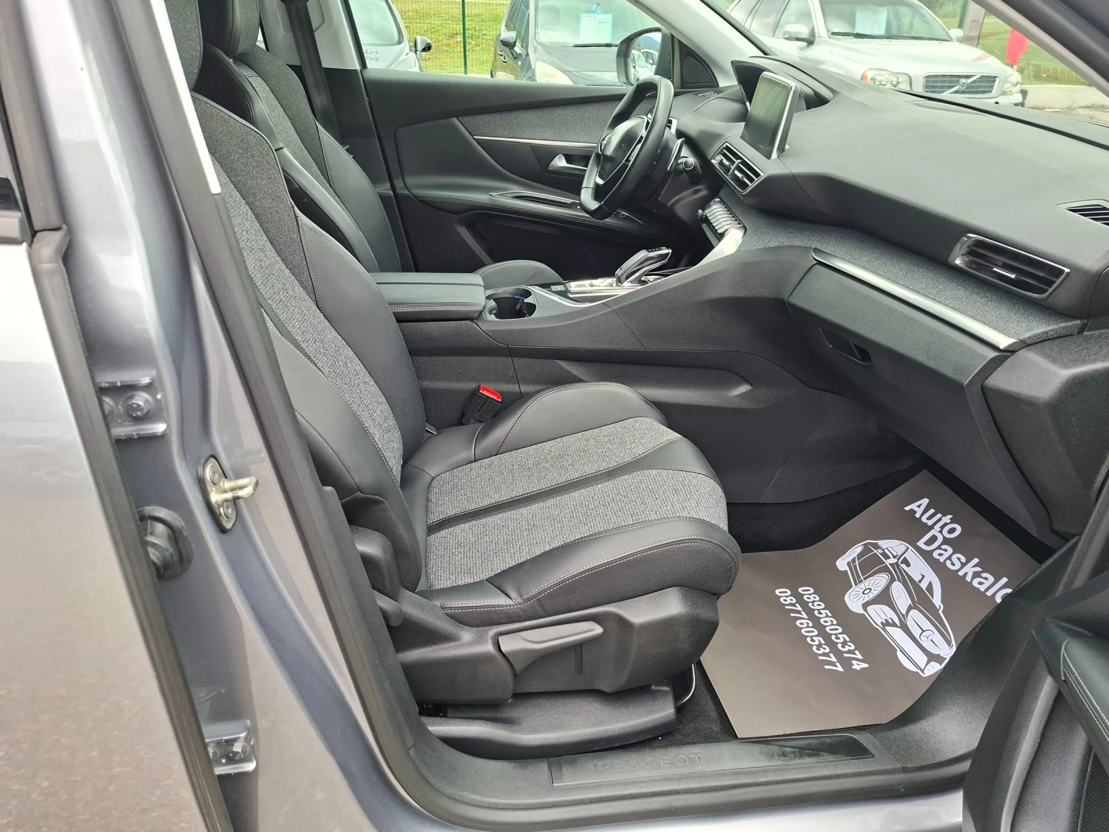 Peugeot 3008 1, 5 Hdi, снимка 15 - Автомобили и джипове - 54661366