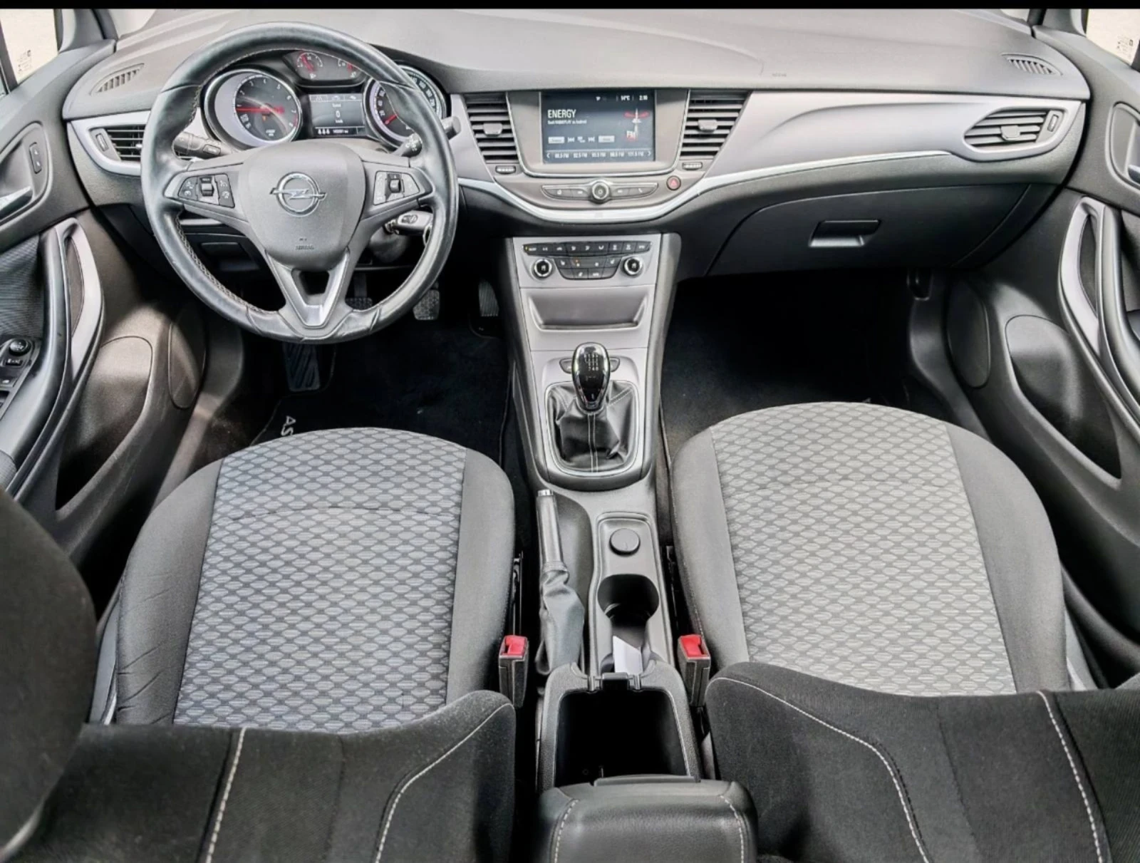 Opel Astra 1, 4Т, 150кс 144000км, като нова! евро 6Б, снимка 10 - Автомобили и джипове - 55118028