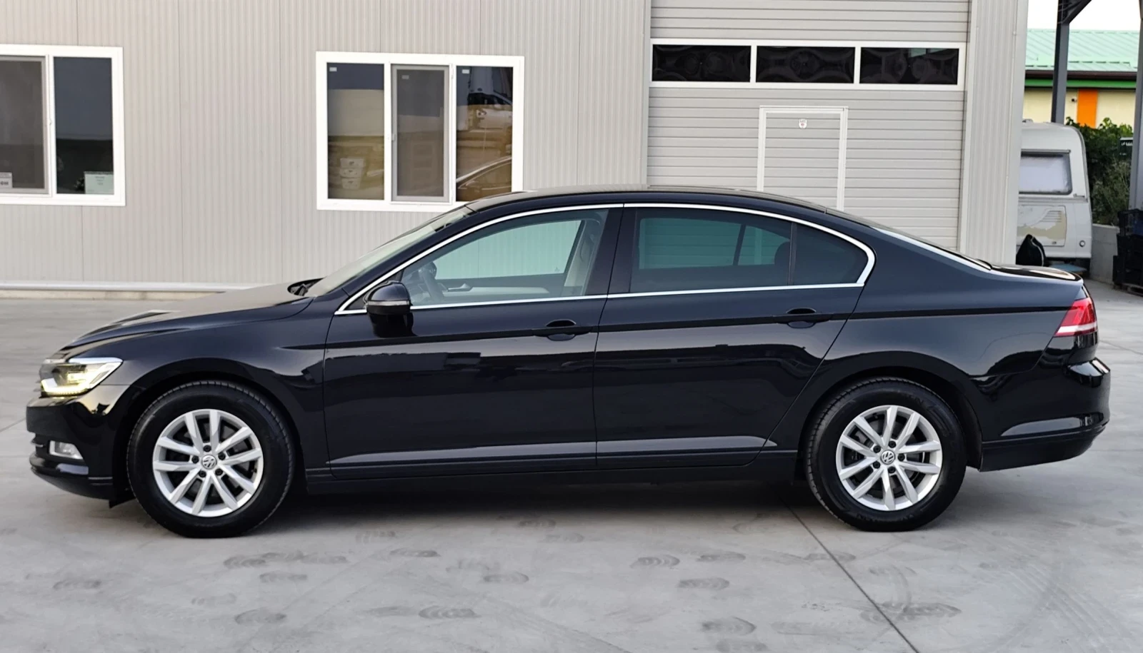 VW Passat 2.0TDI-150к-FULL-LED-NAVI-BI-XENON-ПОДГРЯВАНЕ-EU-6, снимка 5 - Автомобили и джипове - 55424478