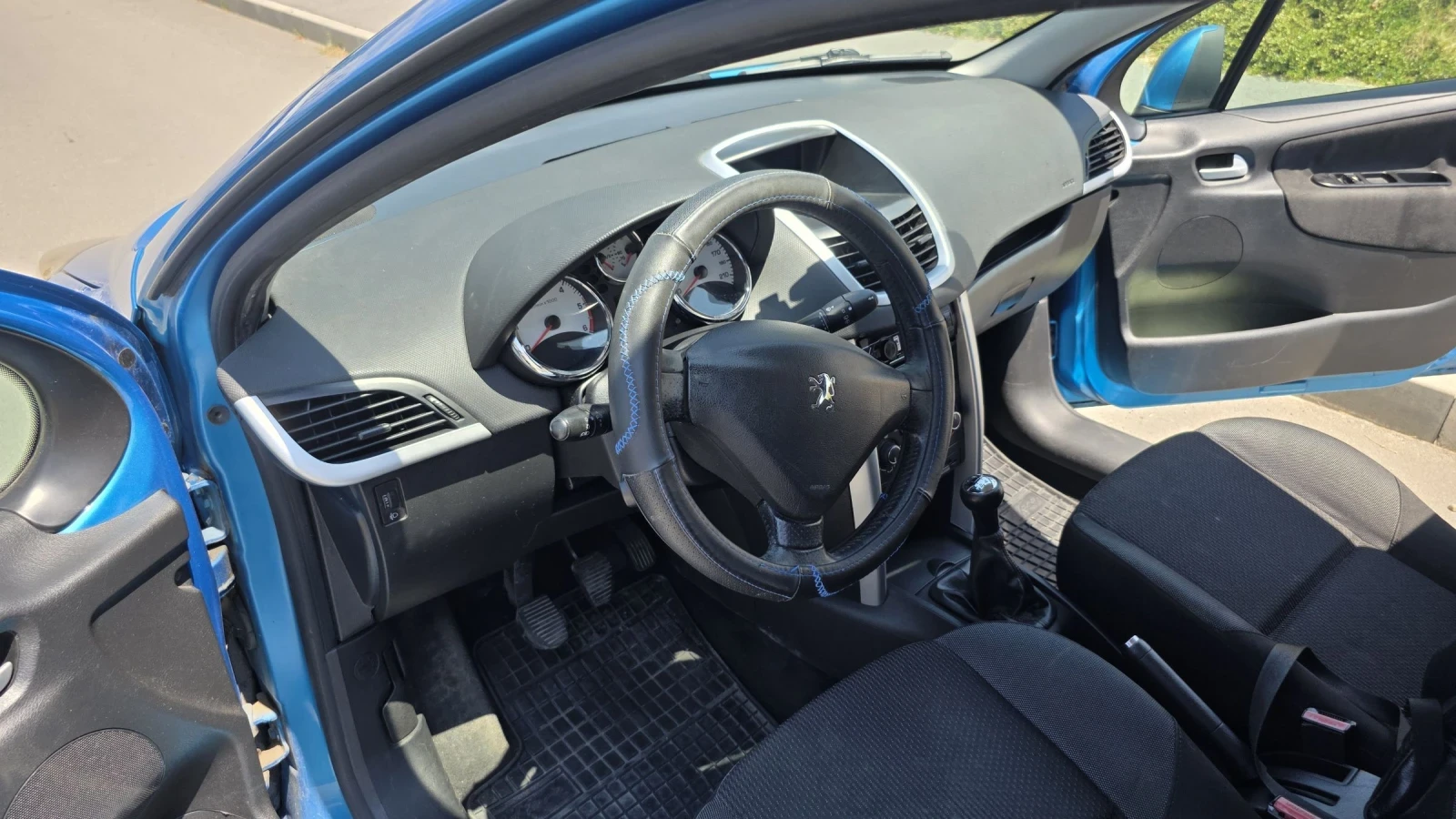 Peugeot 207, снимка 13 - Автомобили и джипове - 55426171