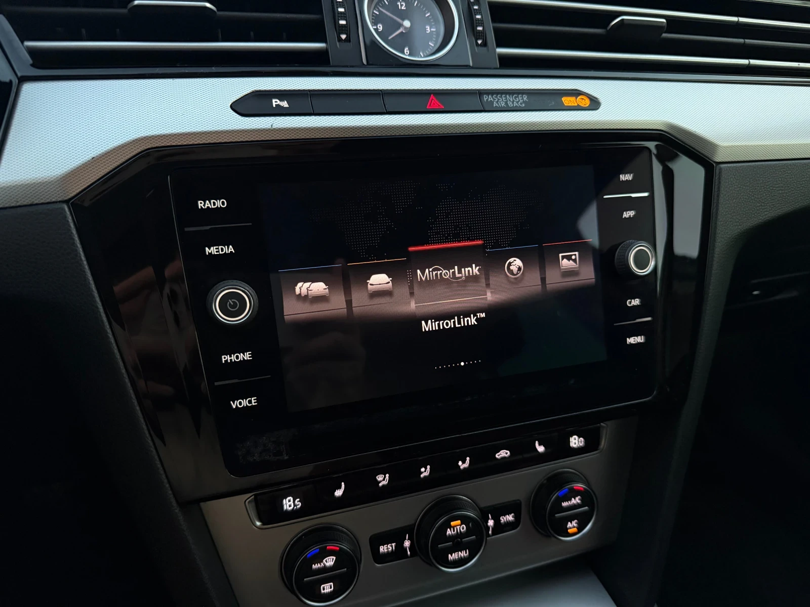 VW Passat 2.0TDi HIGHLINE КАСКО+ ОБСЛУЖВАНЕ , снимка 14 - Автомобили и джипове - 55957573