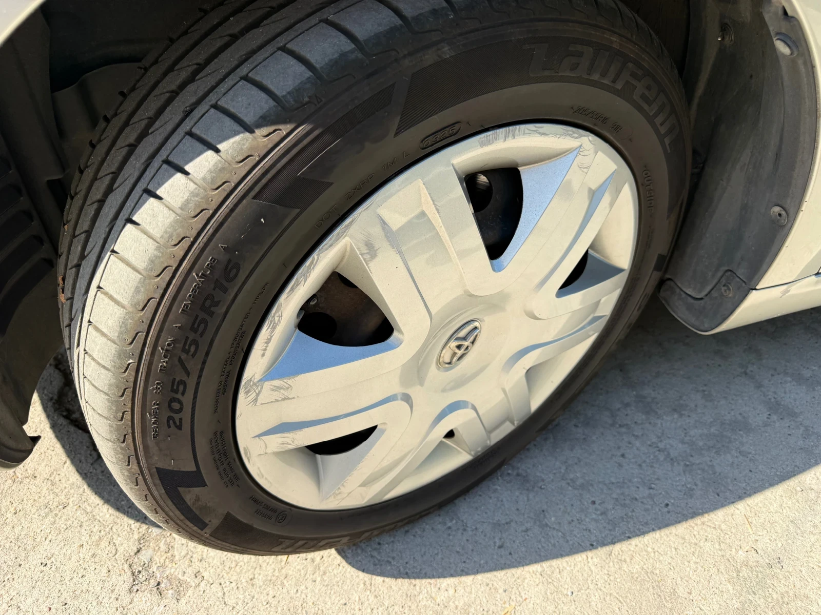 Toyota Corolla verso 1.8i-129к.с Регистрирана Автопилот Парктроник, снимка 14 - Автомобили и джипове - 56007915