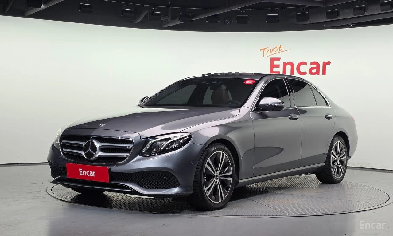 Mercedes-Benz E 300 BURMESTER* ДИГИТАЛНО* ТАБЛО* ОБДУХВАНЕ* ДИСТРОНИК*