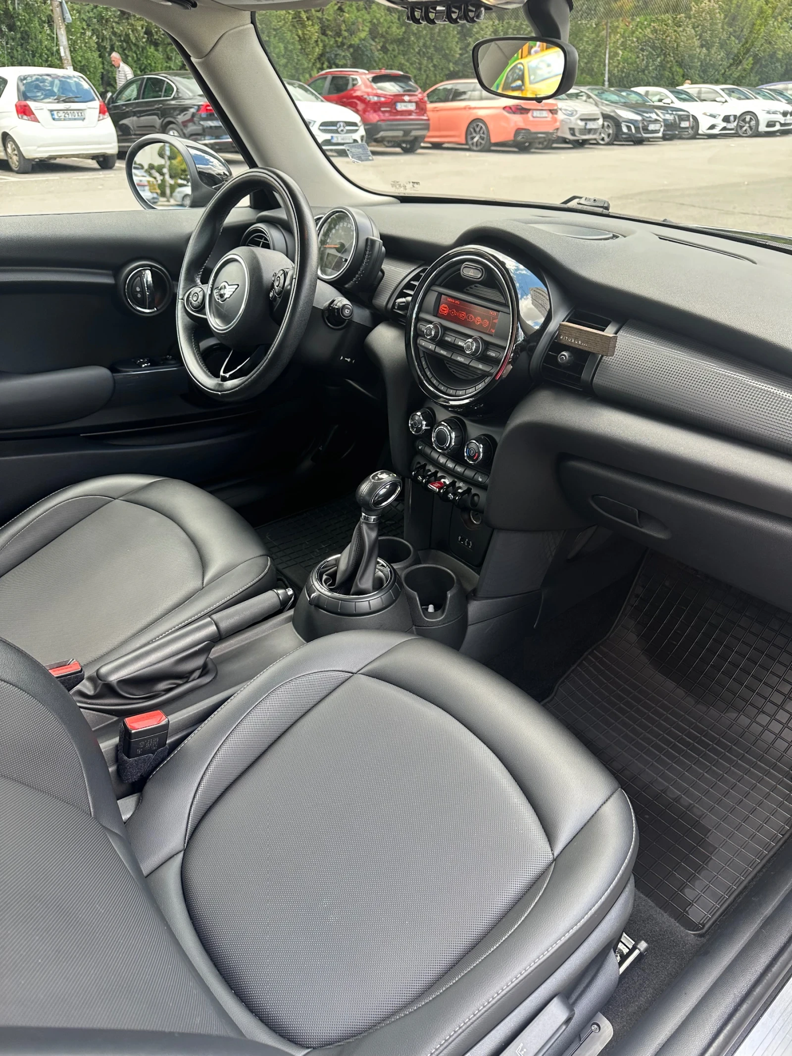 Mini Cooper, снимка 16 - Автомобили и джипове - 56244456