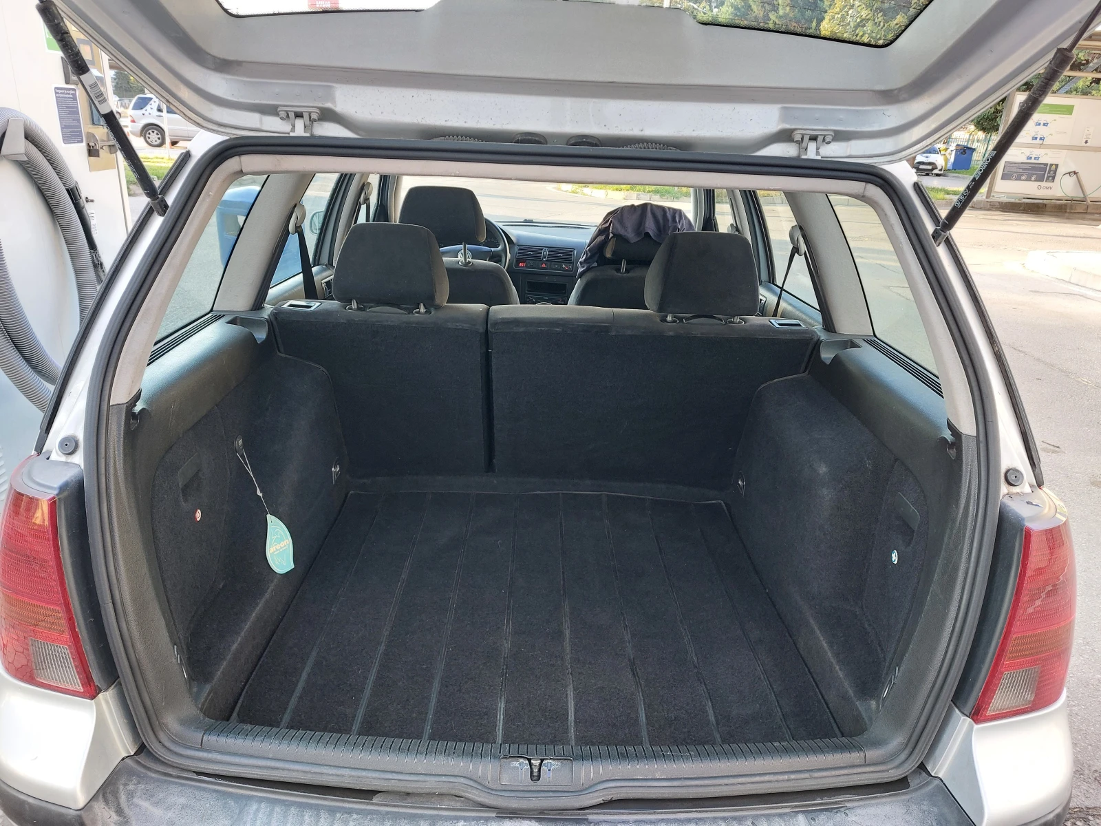 VW Golf Variant 1.9TDI, снимка 12 - Автомобили и джипове - 56256878