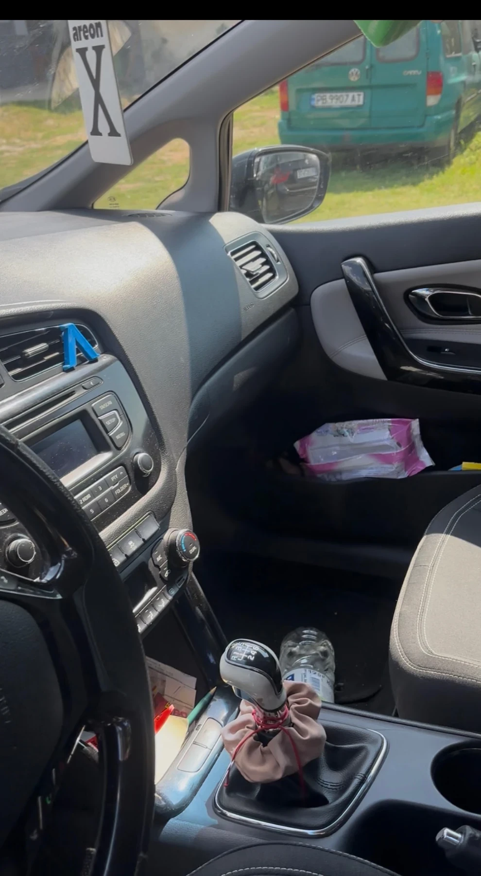 Kia Ceed 1.6 CRDI, снимка 9 - Автомобили и джипове - 56629593