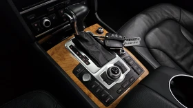 Audi Q7 3.0 TDI quattro* ЕЛ. БАГАЖНИК* ЛЮК* КРАЙНА ЦЕНА, снимка 9